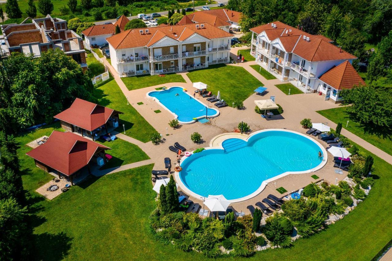 Aranyszarvas Panzió Szarvas Exterior foto